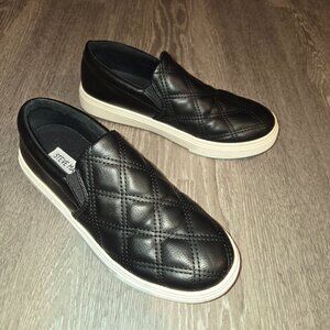 Steve Madden Casual Shoe
